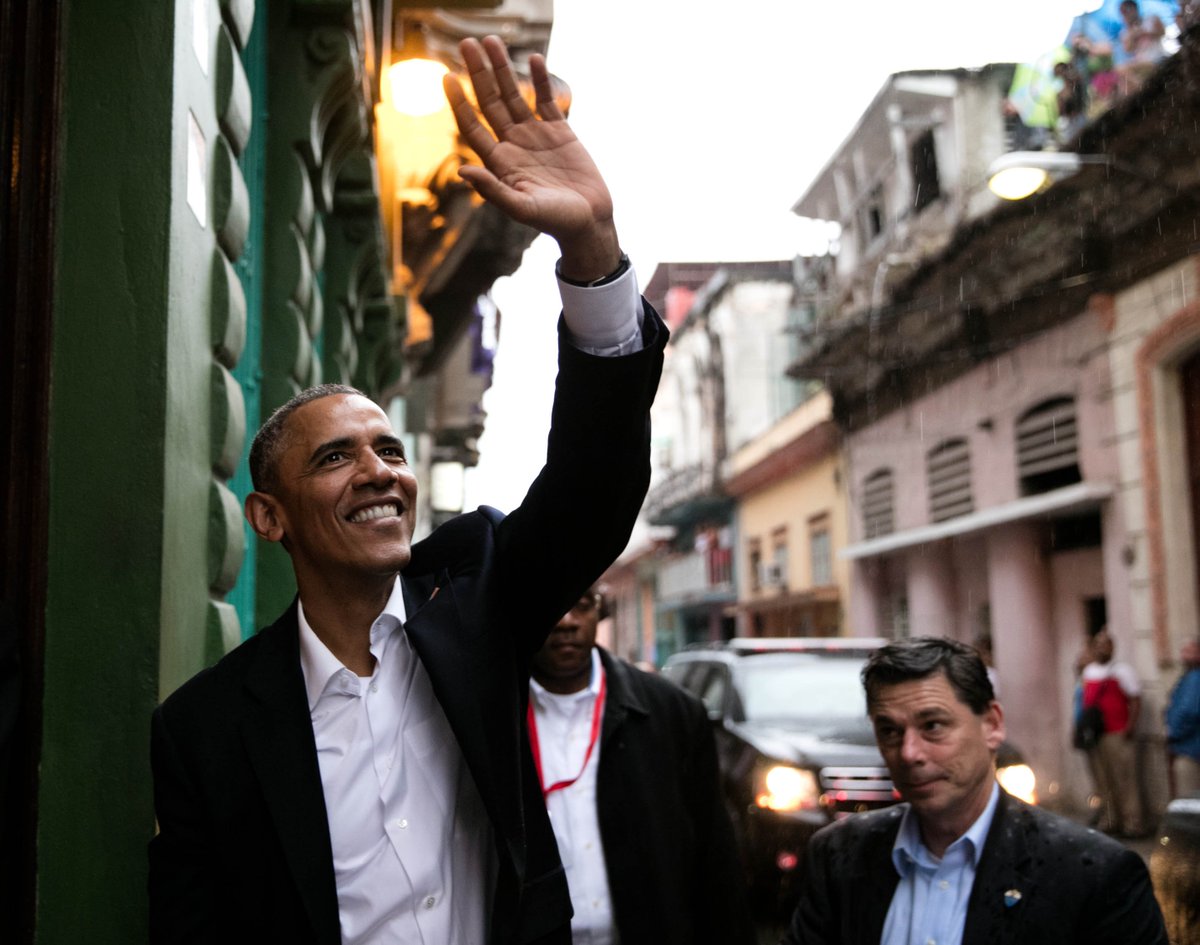 ObamaWhiteHouse's tweet photo. Yesterday, after nearly 90 years, an American President set foot on Cuban soil: https://t.co/OP25Gqw0fy #CubaVisit https://t.co/vA2XuzjUFn