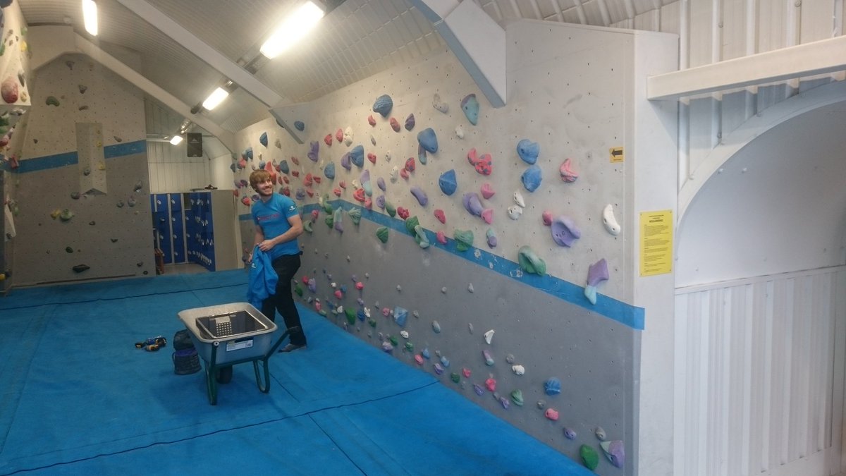 LDNClimbing's tweet photo. Full circuit board and Traverse wall reset today by #VauxTwins Jack and Yorkie https://t.co/9JgmzEubg5