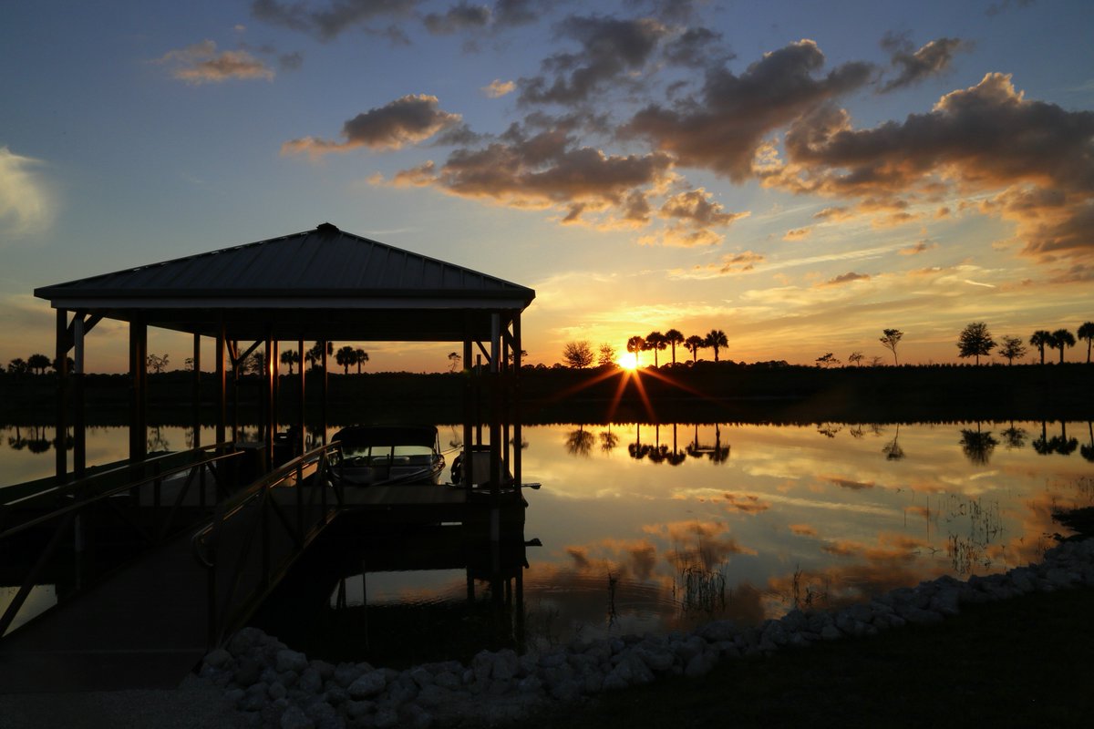 <a href="/EdenSkiLake/">Eden Ski Lake</a> is a waterskier's dream. You've gotta check this place out: waterski.cm/LGmOxx