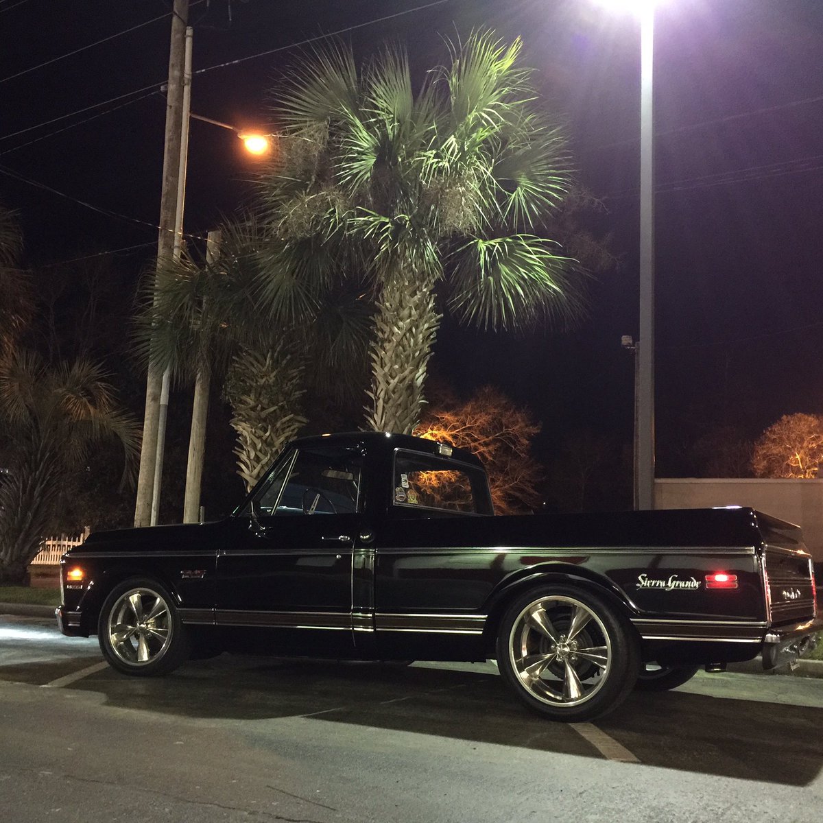 HustlerRob's tweet photo. The #DimePiece @ Run to The Sun in Myrtle Beach , SC https://t.co/OZLAJovIae