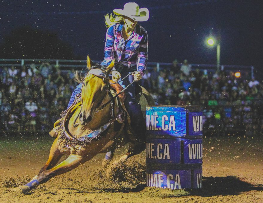 IPRARodeo's tweet photo. Read about #IFR46 cowgirl Casey Allen @carodeo007 in the April @RodeoNewsMag https://t.co/fwvVmTxyWx #BIRTZPhoto https://t.co/knlqs0PQnW