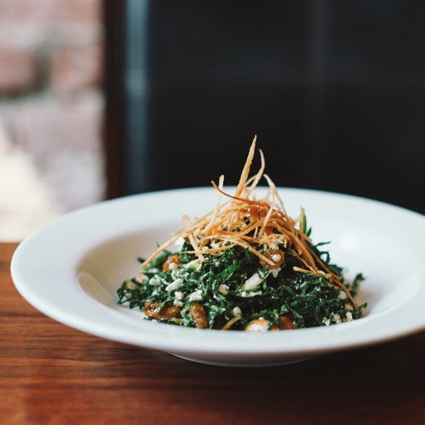 TheLocalPalate's tweet photo. A crispy, kale salad - it's what's for lunch. https://t.co/EFeOrkXu9C @lorenzomk9 #lunchtimelust https://t.co/LbkcmhjyFA