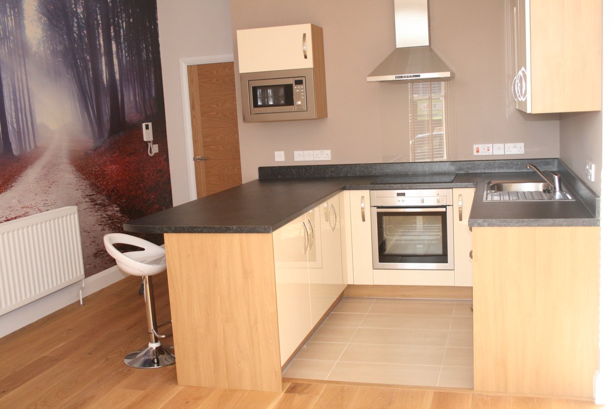 YWLettings's tweet photo. Kitchen from one of the 1 bedroom apartment's at The Priory https://t.co/EGByzLeXjW