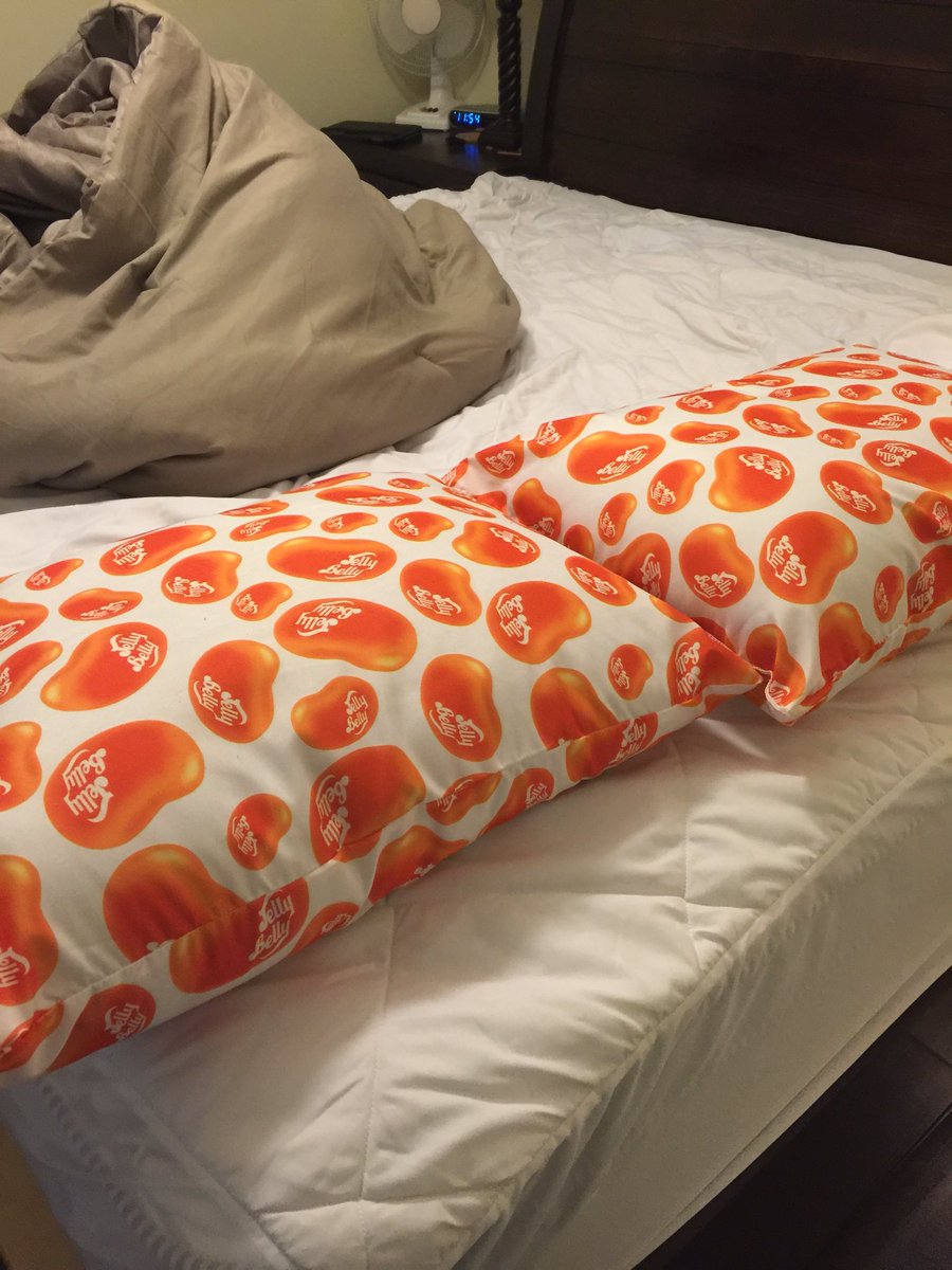 akeithwill33088's tweet photo. @JellyBellyUK love my new jelly belly orange scent pillows. https://t.co/jneLcYVxxi