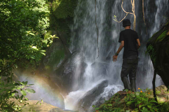 Banyoll_'s tweet photo. #Trip warna melayang https://t.co/Ql89okj1yC