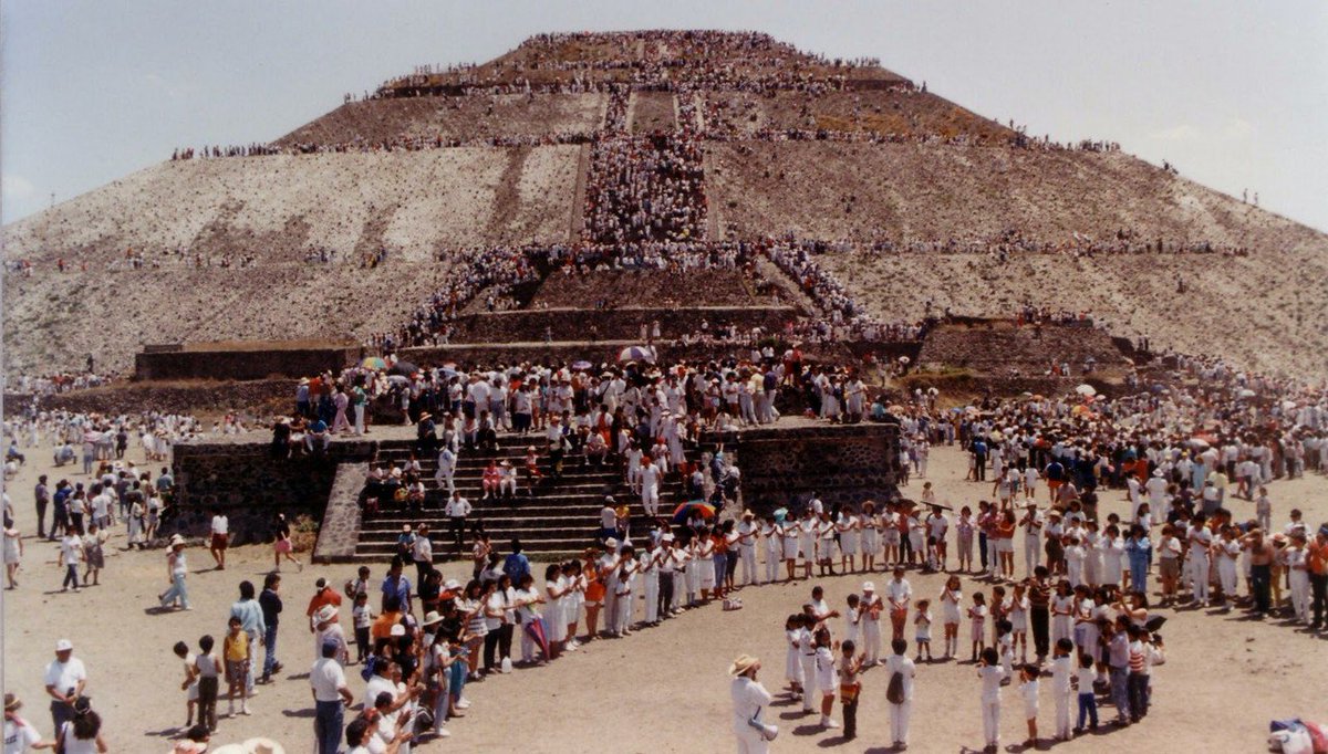 TravelReportMX's tweet photo. Llénate de energía y celebra la llegada de la primavera en la zona arqueológica de #Teotihuacan @EdomexTurismo https://t.co/6aL1nuiQaO