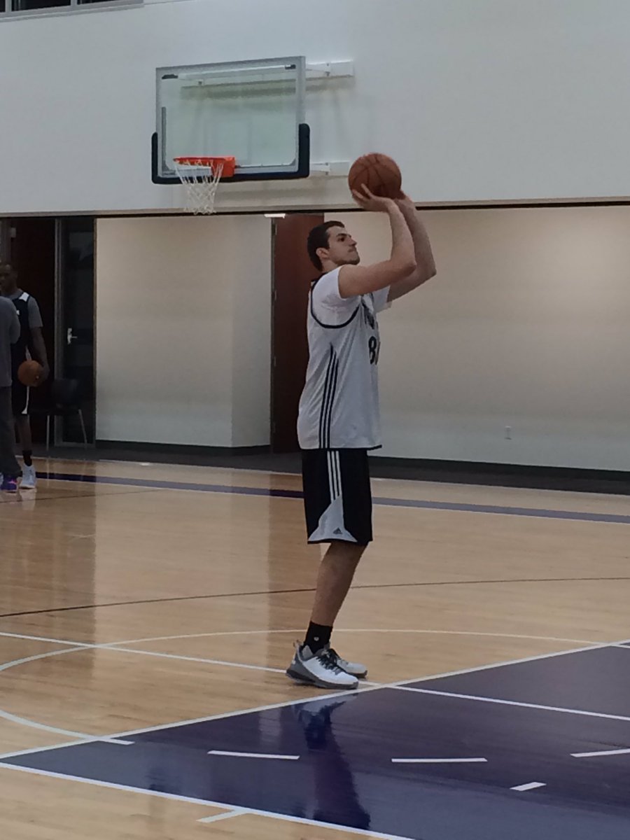 Timberwolves's tweet image. Prepping for the champs. 🏀

#RisingWolves