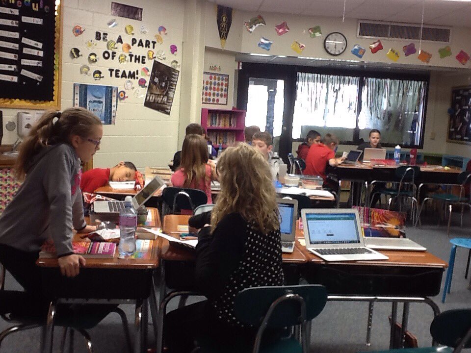mslabellefourth's tweet photo. We are learning how to convert decimals and fractions into Percents. #mphawks https://t.co/NAWhXLN6OJ