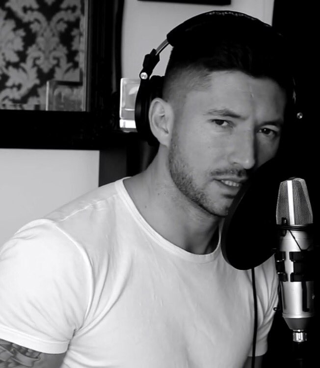 TeamDDBdetroit's tweet photo. Always love "the look" @danieldebourg #TeamDDB #DDBLove https://t.co/OLP0s0zyjs