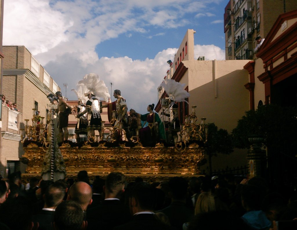 BpresentacionAP's tweet photo. Ya está en la calle Nuestro padre Jesús de la Presentación al Pueblo. #PAPSS2016 #LunesSanto #Doshermanas https://t.co/6T6ZKqT4Lz