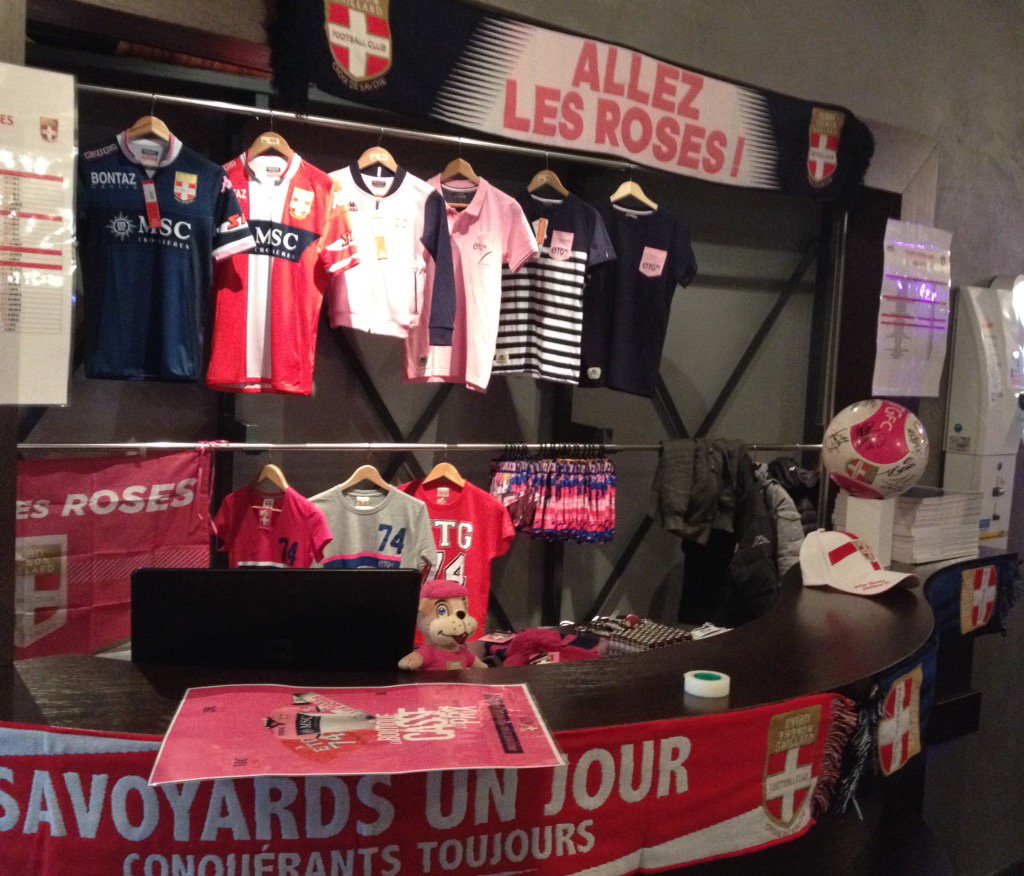 ETGevents's tweet photo. Le @LeBowlAnnecy est prêt ! Coup d'envoi de la #SoiréeAboETG à 19h #ETGFC https://t.co/qXx81qexuu