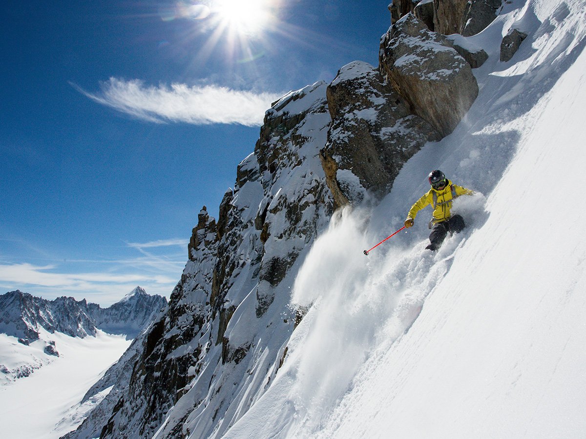 mammut's tweet photo. Good luck to Jérémie Heitz for his run in Alaska today! Watch the Freeride World Tour live: https://t.co/VsWkpsZO3V https://t.co/xIKTwugJ5j