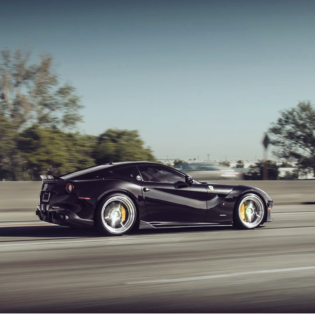 CarsOnTheDaily's tweet photo. I am in love with this Ferrari F12. You can find the owner and his other cars on instagram @hailtothe_king https://t.co/8Ob2UydwiO
