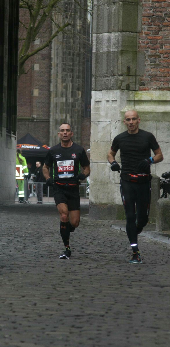 MikeBruce74's tweet photo. Bruce Brothers in actie tijdens de @UTRMARATHON @bruce_pb #pacer voor de laatste 18km 😎 https://t.co/28vANQhHSK