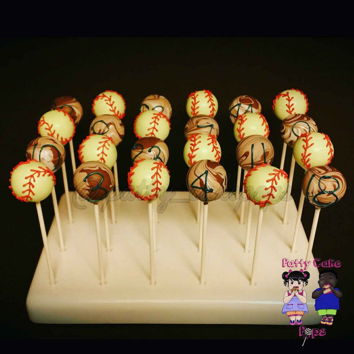patty_cakepops's tweet photo. Softball &amp; camo! #cakepop #sdchefs #sdchefsdecuisine #patty_cakepops #softball #SanDiego #chef #pastry #baker #yummy https://t.co/Ha32WeJBy0