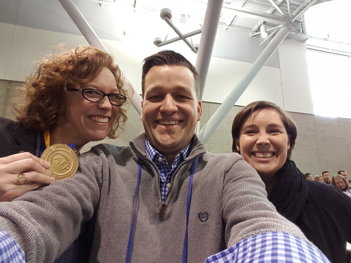 adamclevenger's tweet photo. Finally connected w/ these 2 awesome philanthropic leaders! @anncharleswatts @sarahwmackey #selfiewithacfre #afpfc https://t.co/Ft7aJPB9q7
