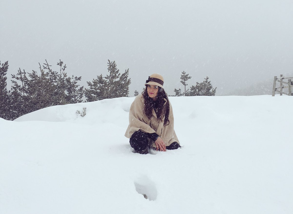 _MartaGH16_'s tweet photo. Si eres canario ir a la nieve es como ir a un parque de atracciones jajaja 🗻❤️🔝💯 https://t.co/6WUt6XYXdA