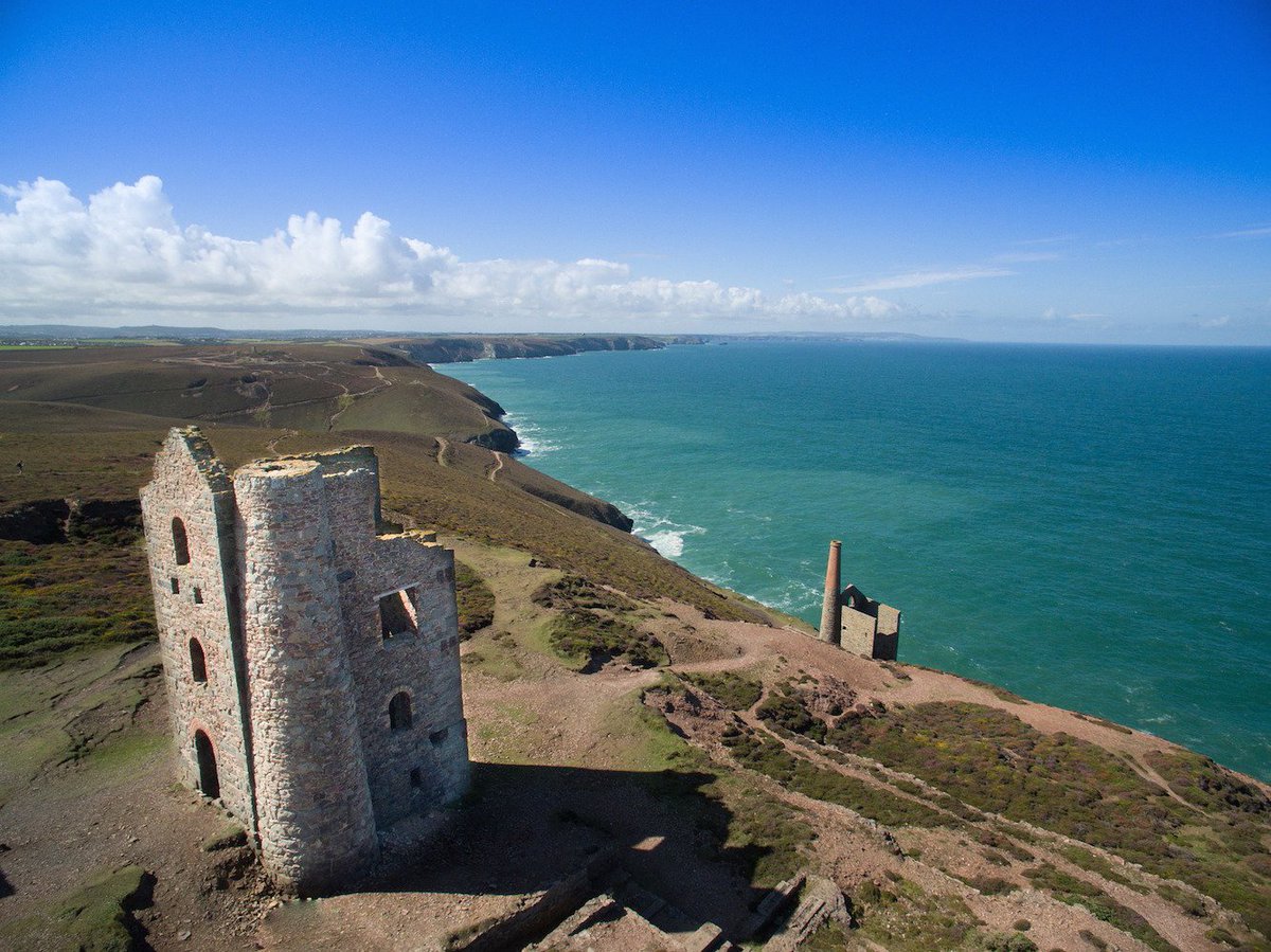 Headforwards's tweet image. We have chosen to be based in spectacular #Cornwall. Surprised? Read on to find out why. ow.ly/ZLxnh