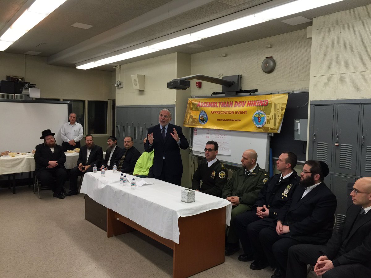 HikindDov's tweet image. So proud to host an appreciation lunch for our @NYCSanitation and #Yeshiva bus drivers. Thanks for all that you do!
