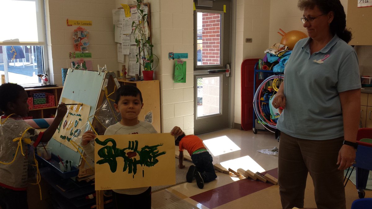 SouthwestPk's tweet photo. Do grasshopper have ears? We learned, Yes they do! #springbugs #lionpride #hickoryprek https://t.co/wpBVk569B9