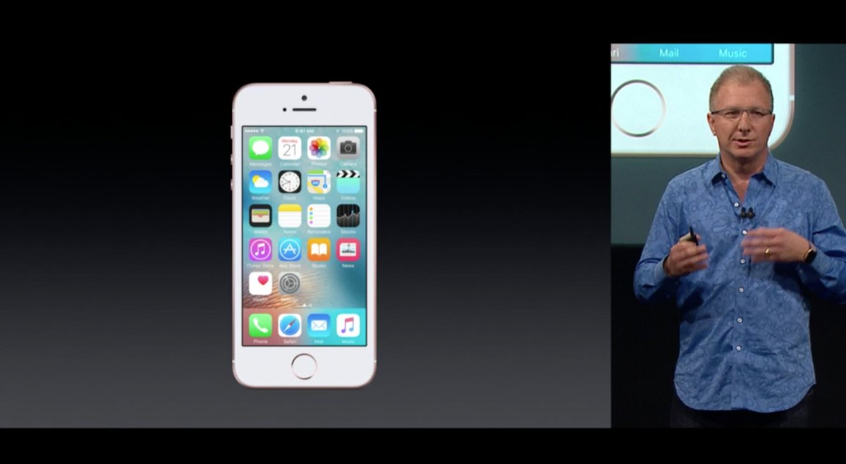mashable's tweet image. It's here: Apple just unveiled its 4-inch iPhone SE on.mash.to/1PmS8yD