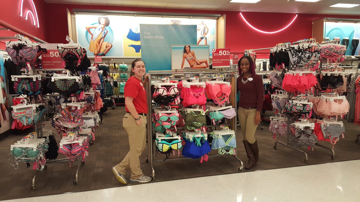 MsWendybird's tweet photo. Rockin swimwear in #fleekville #0755 @LyaRandom @JVofNC @BethPetrich @melistanik https://t.co/oxrSXdRc0G
