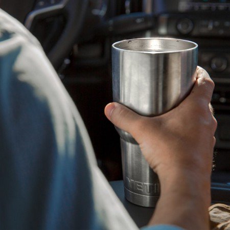 G0LFLAND's tweet photo. [BACK IN STOCK]YETI Rambler Tumbler https://t.co/nExNANRK0n #yeti #buildforthewild #beerlovers #beer #lumbersexual https://t.co/ovhoOLBUwd