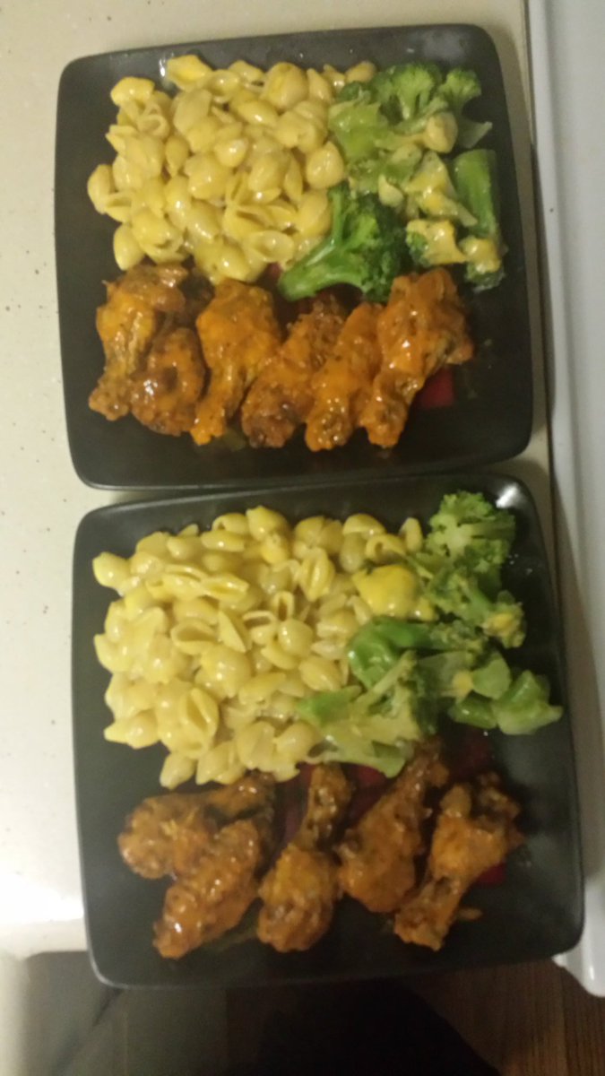 BlackStephens's tweet image. Team Cooking