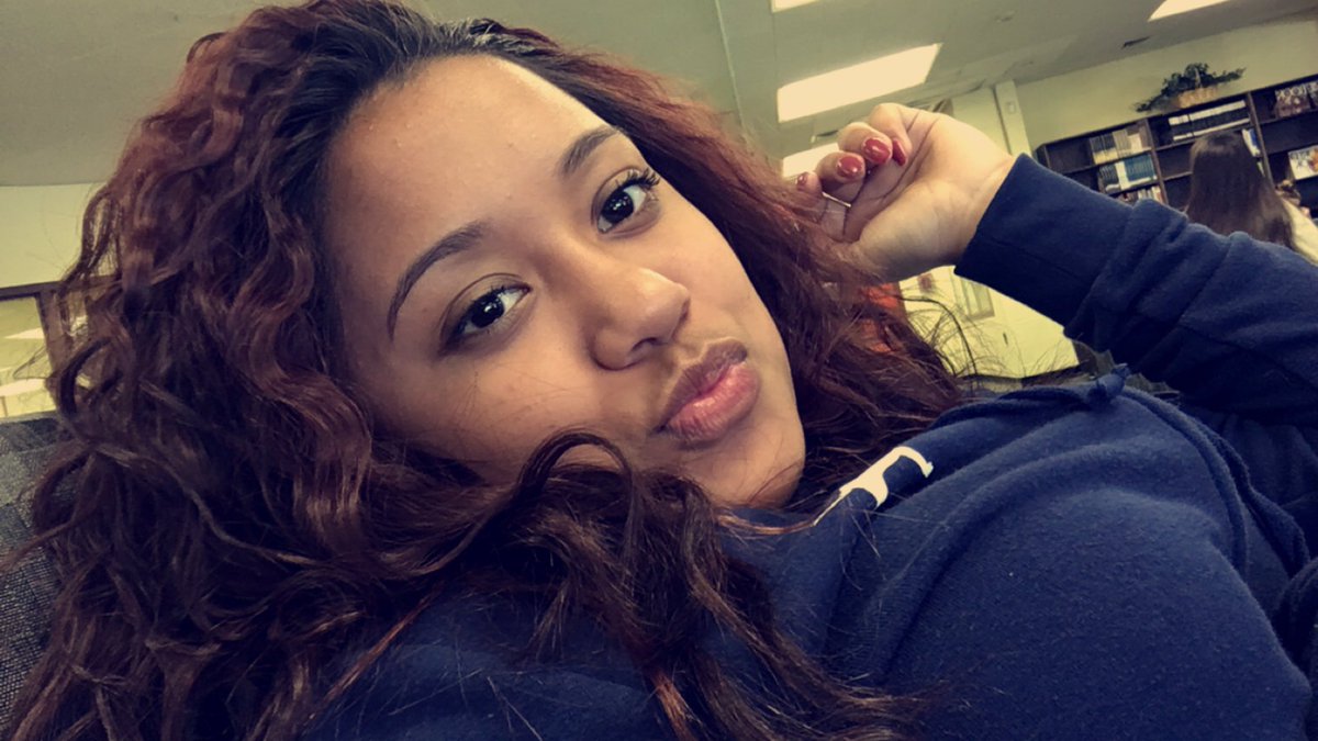 ashhnxo's tweet photo. curly,curly,curly🌀 https://t.co/PxGoKdDNPq