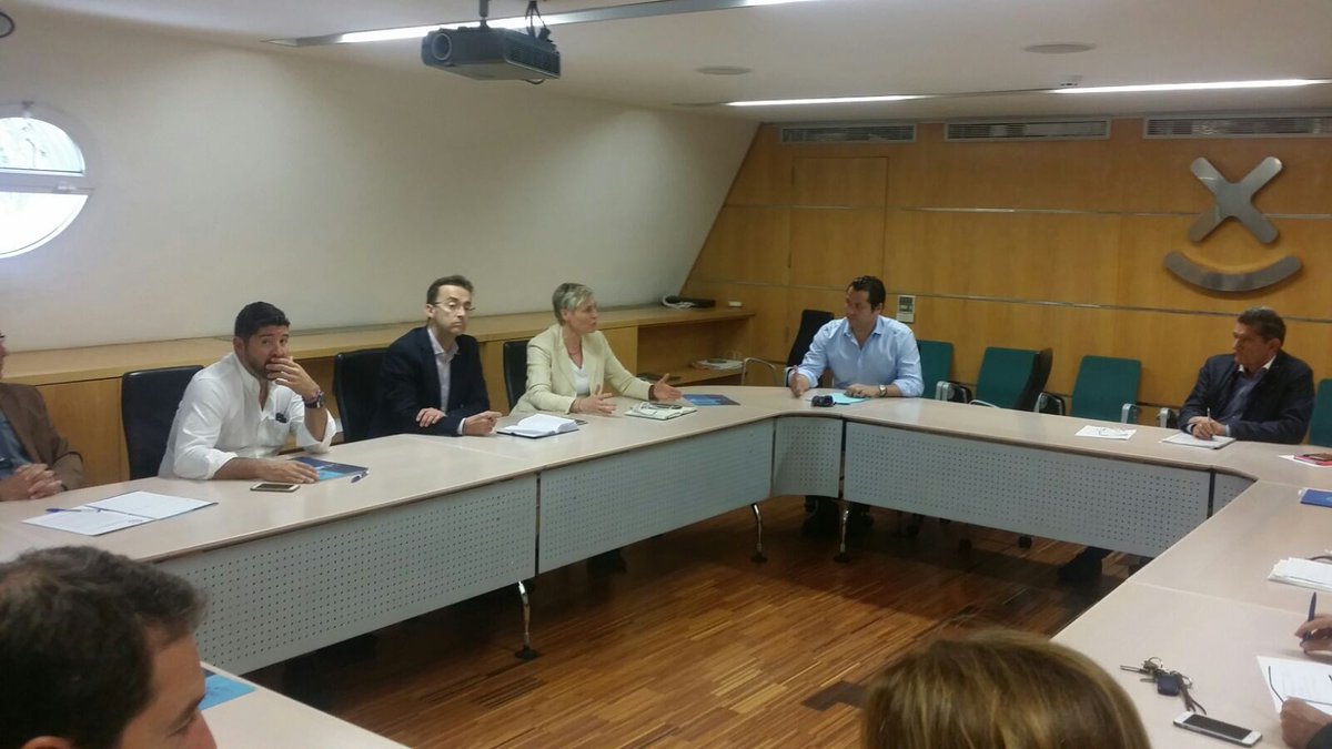 cest_org's tweet photo. Reunión sobre el ocio en el Sur con el consejero de turismo del Cabildo; Sr. Bernabé. 
https://t.co/nXN9sbNEF9 https://t.co/dm7yLMeD6u