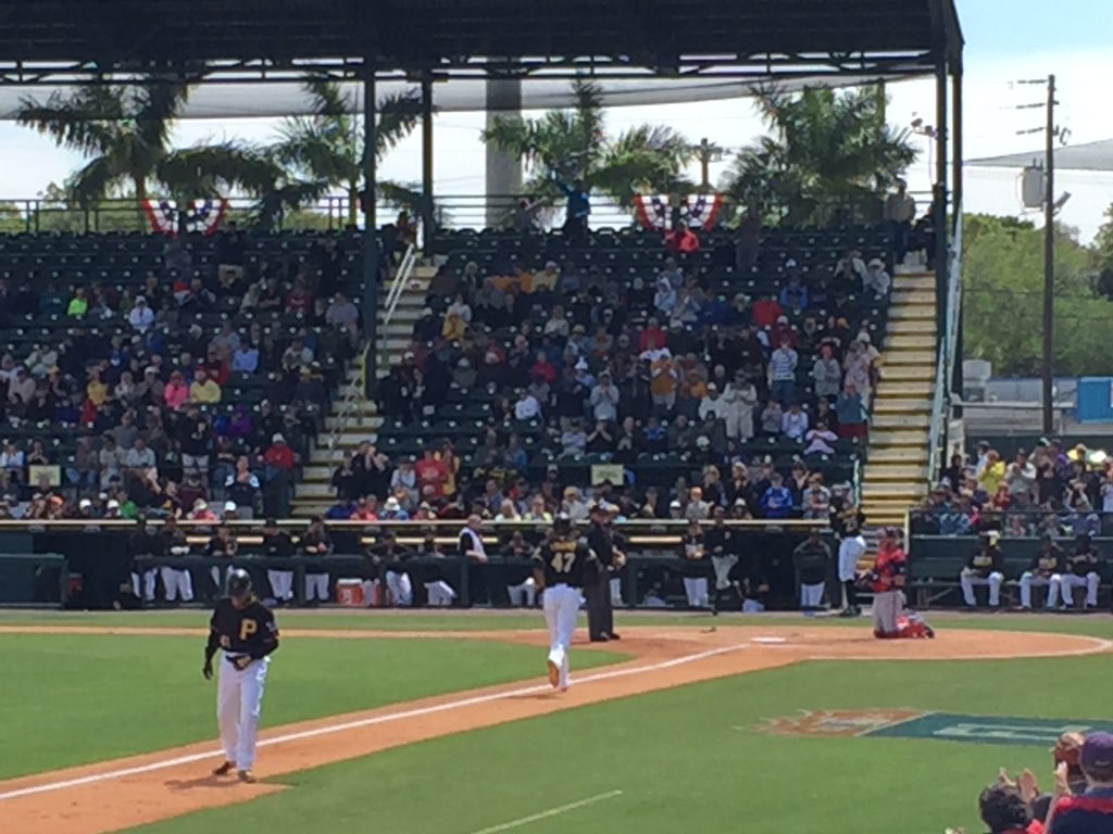 bkru's tweet photo. UN-believable ...we're questioning why @liriano47 would bat in B3, and he hits a TOWERING HR down RF line! #slowtrot https://t.co/aUNwbFWZQk