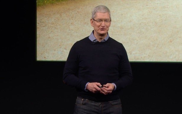 Tim Cook, iPad Pro’yu geleceğin kişisel bilgisayarı olarak tanımlıyor.