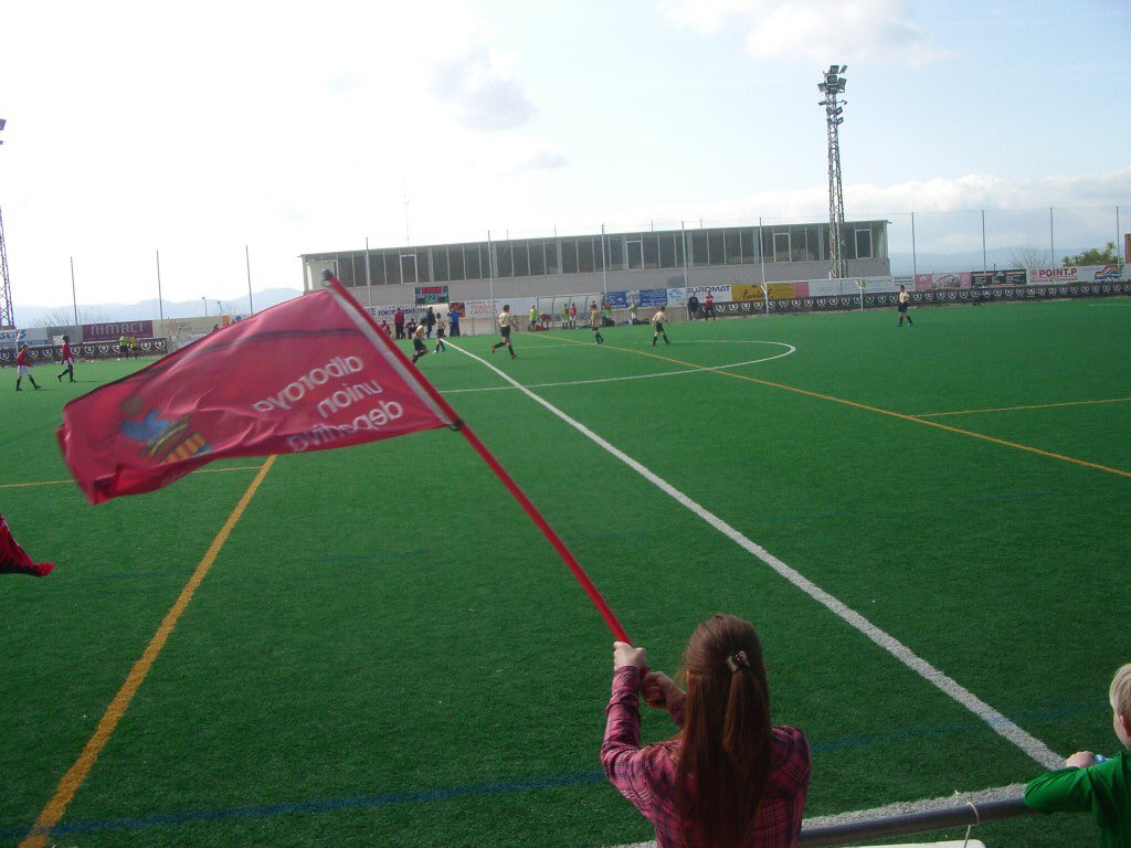 alborayaud's tweet photo. “Un equipet de poble” per Pep LLiso https://t.co/oBhNwiz0rc #somAUD #Alboraya #escola #equip #AlborayaUD 💪🔴⚫️⚽️ https://t.co/r4kLvNWfPQ