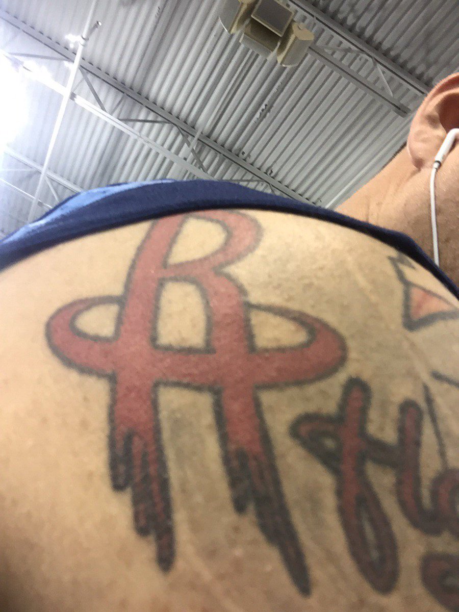 JoeyTexan's tweet photo. @JHarden13 @KTTape .. No pain No Game.. #RedNation #ballout #MondayMotivation https://t.co/5JHQEKc6Cf