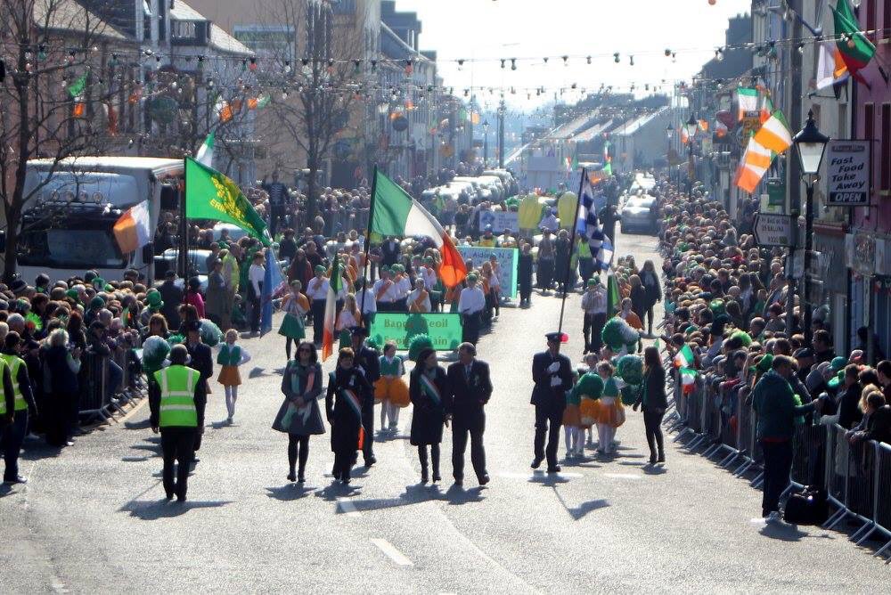 KStPatricksDay's tweet photo. St. Patrick's Day Kiltimagh '16 @RositaBoland @IrishTimes not such a half dead town now @allthingsmayo @ATKiltimagh https://t.co/ERnrzUSnze
