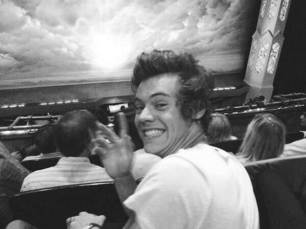 Hiiiiiii mind retweeting this for me? I'm new but not new to this.