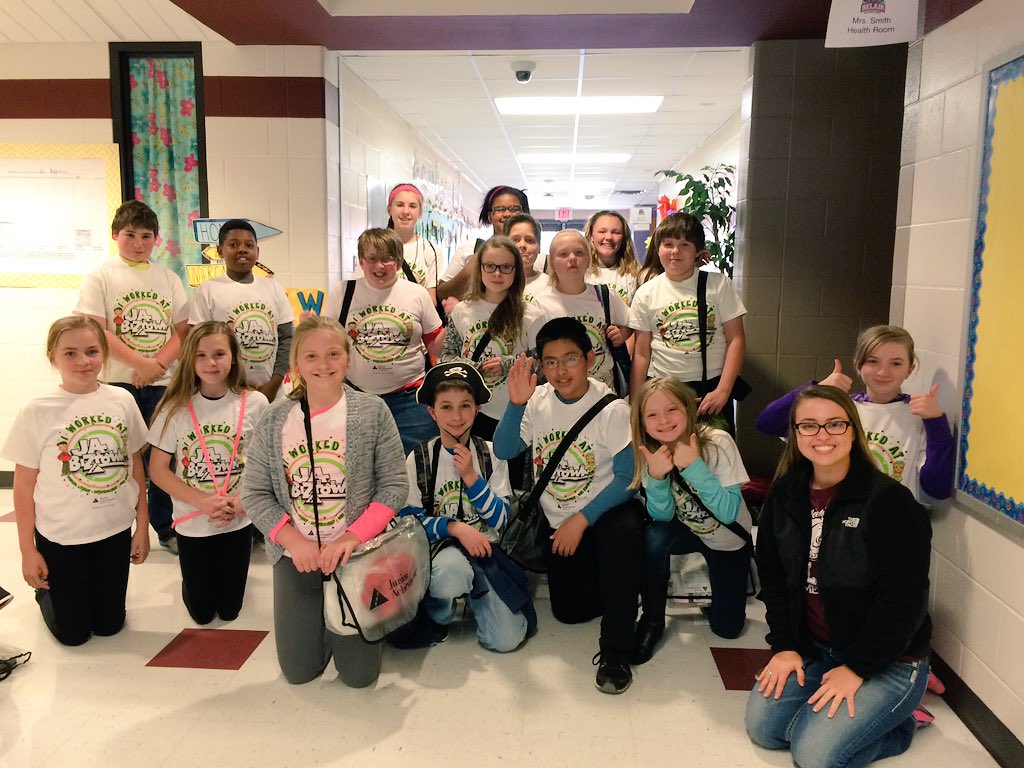 MsJennaGermer's tweet photo. We had such a wonderful day working, learning and playing at JA Biztown! #belairbulldogs #learningnevergetsold https://t.co/qWGVR6eIHX