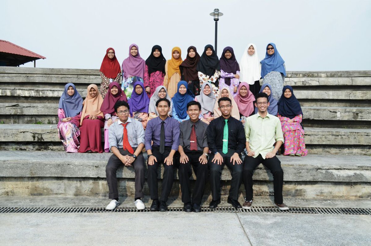 RazleenSofea's tweet photo. KENAPA TAK BOLEH MOVE ON NI 😭😭😭😭😭😭😭
SEDIH + LAWA SANGAT GAMBAR NIII 😂😂😂
#TTD2 https://t.co/8kxs0QVSu9