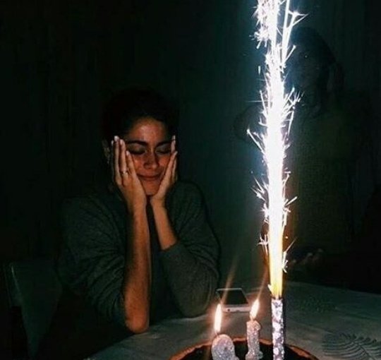 TINICentralBR's tweet photo. @TiniStoessel FELICES 19 TINI 🎊🎊🎉🎉🎉🎂 https://t.co/H33dS6RYtp
