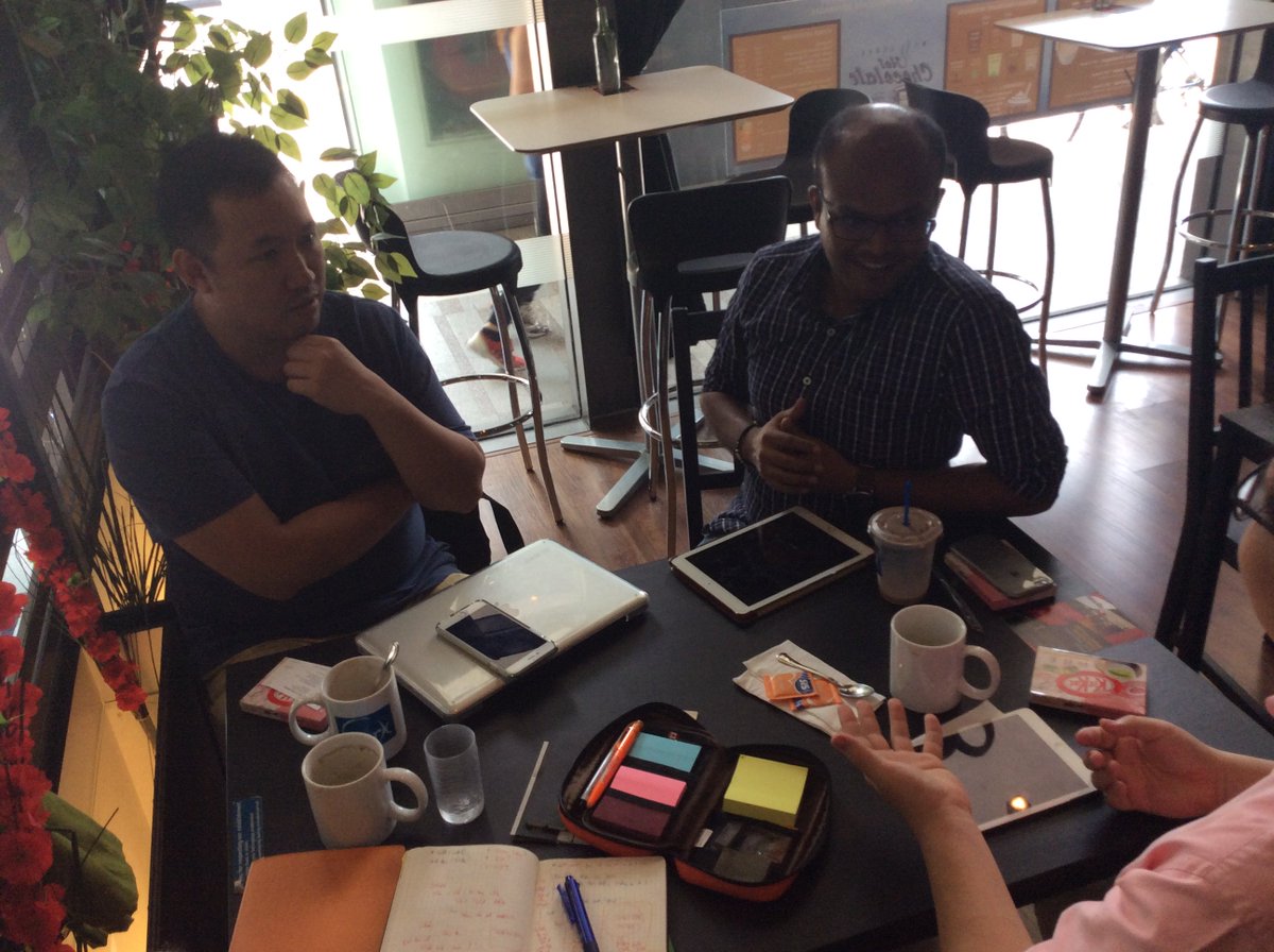 Darmenab's tweet photo. Ran great session w @IDEOU #storytellingforinfluence learners in Singapore on Sat. Start of #storytelling community! https://t.co/XQ3jD40iwf