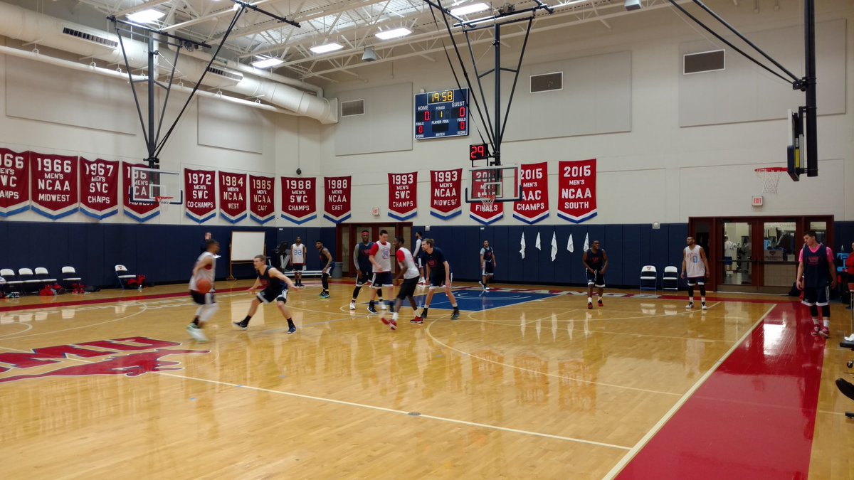 SVSU_MBB's tweet photo. Just finished our practice for today at SMU! Thanks @SMUBasketball ! #Elite8 https://t.co/xmv1Ii6JSZ