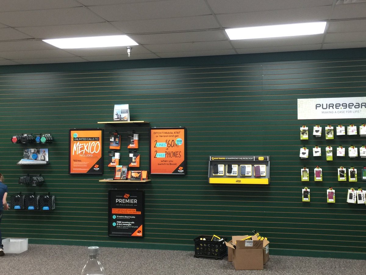 SteveAWI's tweet image. Xtreme Wireless w/ new store and new attitude. Rdy 2 sling gr8 DEALZ!@awi_mike @jtdarden #boostdealz #AWIblitz