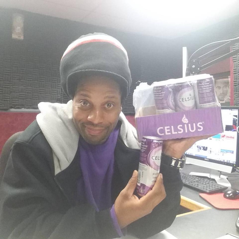 koookeith's tweet photo. Russell Simmons his peeps sent me sample of celsius #ihappentowearpurple #healthyenergydrink #russellsimons #celsius https://t.co/VSJnoDpGuM