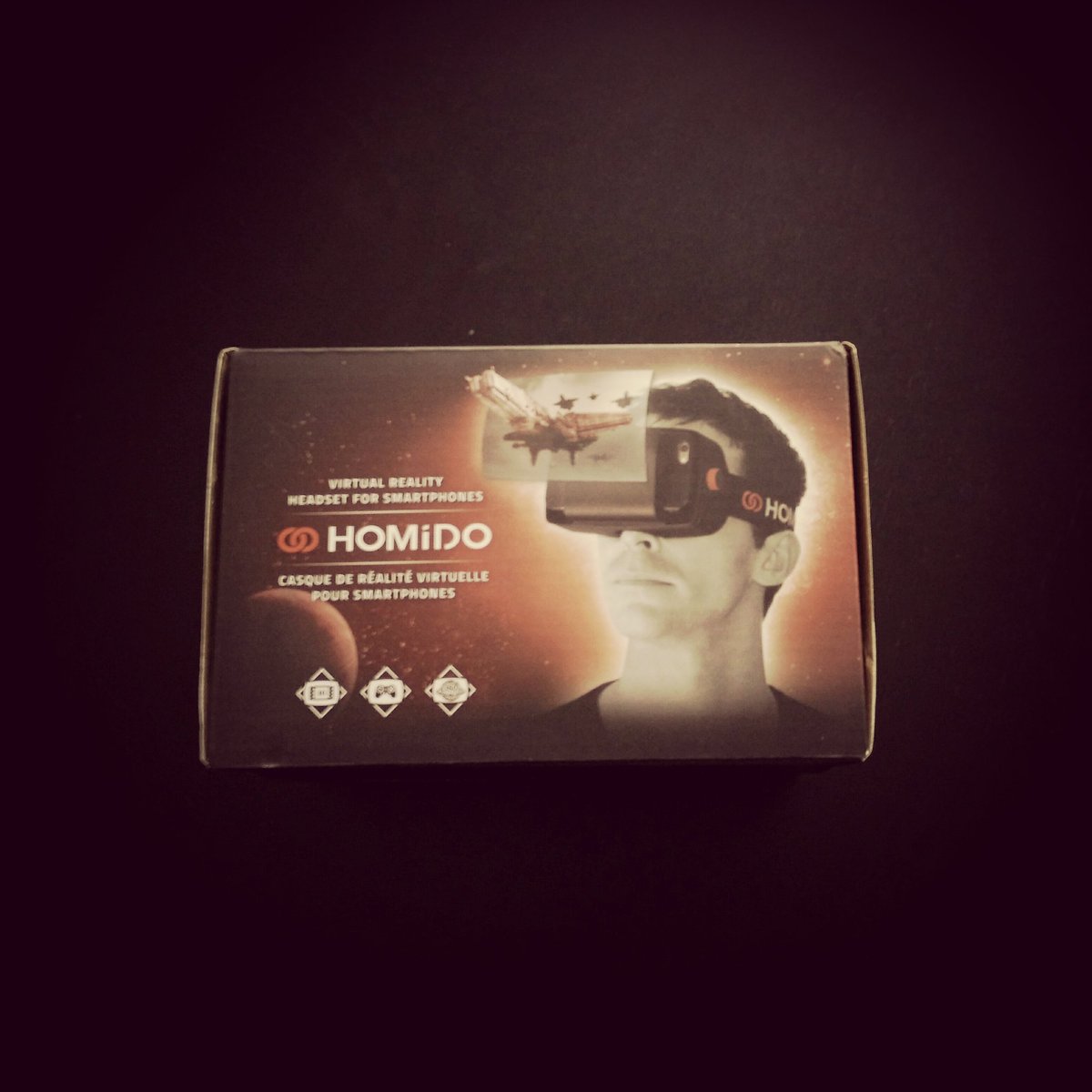 Satania_dA's tweet photo. Surprise du soir ! Le petit casque VR #Homido est arrivé à la maison :D  #homidoVR #WMP2 
https://t.co/OpNSepUCQG https://t.co/9gjBdfCrmB