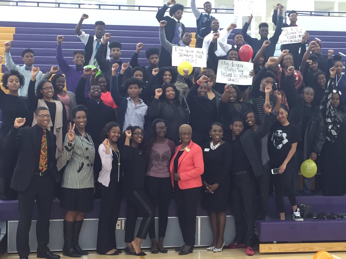 Hampton2016's tweet photo. HHS black history program with two HCO board members @HamptonHighBSU https://t.co/tBLYB24urd