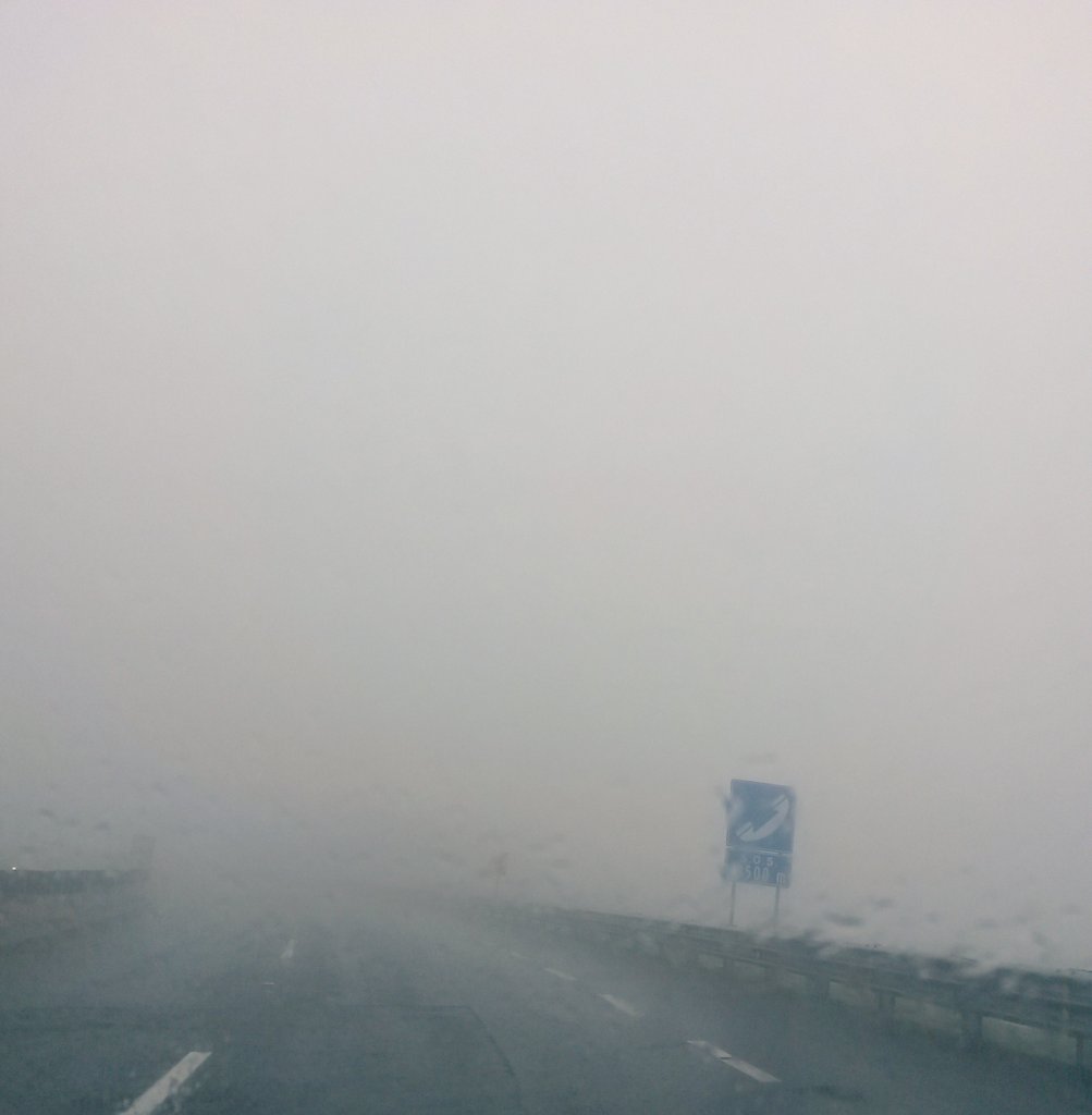 El tema con la niebla es que uno solo la ve al salir o entrar en ella.