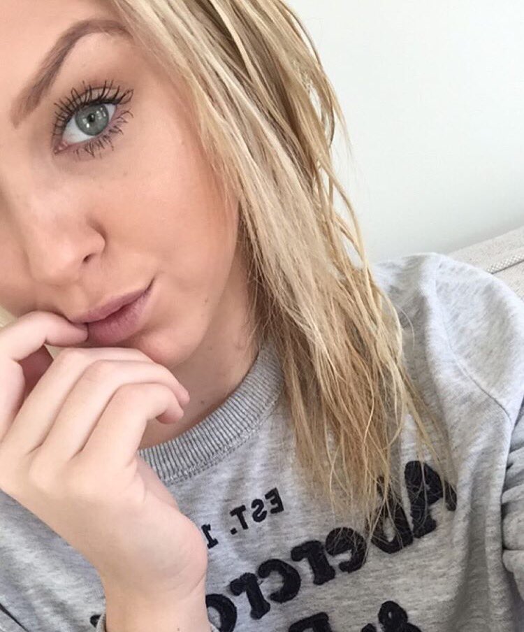 WePostBestGirls's tweet photo. @hannajprstn blessed us with a submission https://t.co/nfl1un3kMO