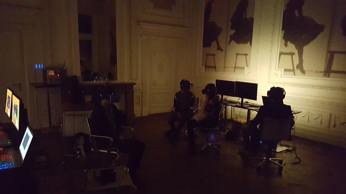 JournalistVr's tweet image. Omg... @Gijs_Molsbergen is in the #ProjectOrpheus operating room. Time to go @oculus on this thing! @AVROTROS