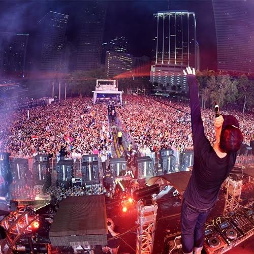 beatport's tweet photo. Hear @kaskade’s crowd-igniting set from @ultra 2016 https://t.co/MXLO0Z5aom https://t.co/61nc80AMZF