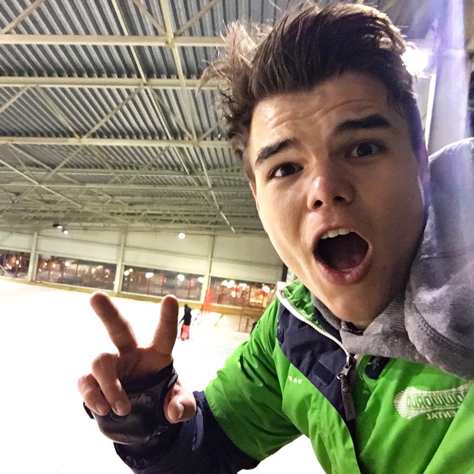 JeIIy's tweet photo. 🏂🏂🏂🏂🏂 https://t.co/tG0PGoml41
